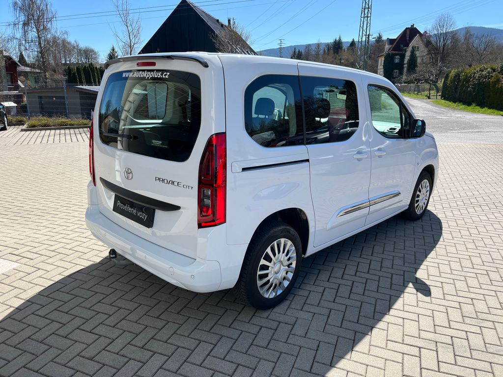 toyota-proace-city-verso-1-5-d-100k-passenger-business - 5