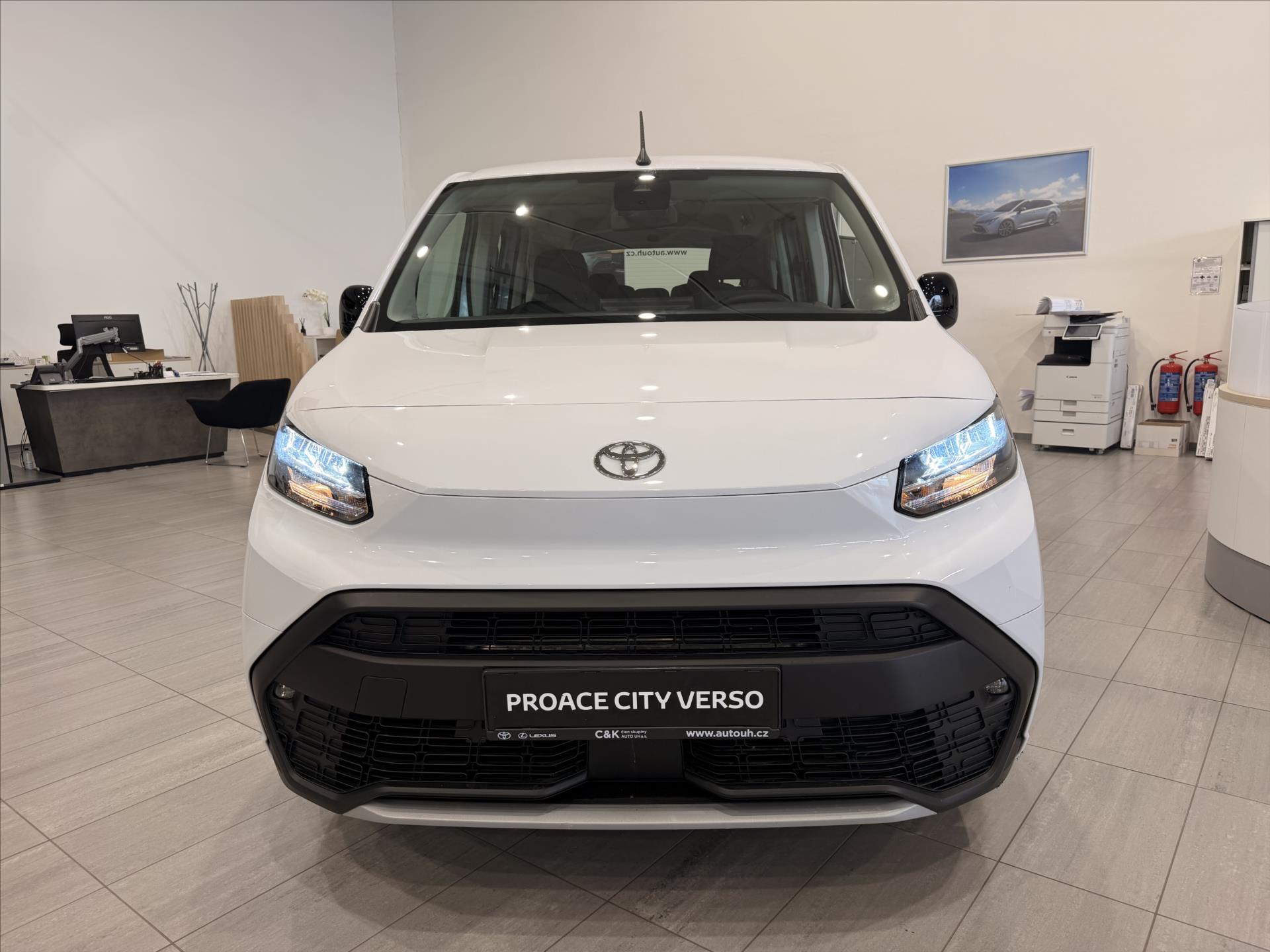 toyota-proace-1-5-business-7s-1-5-diesel-130hp-lwb - 1