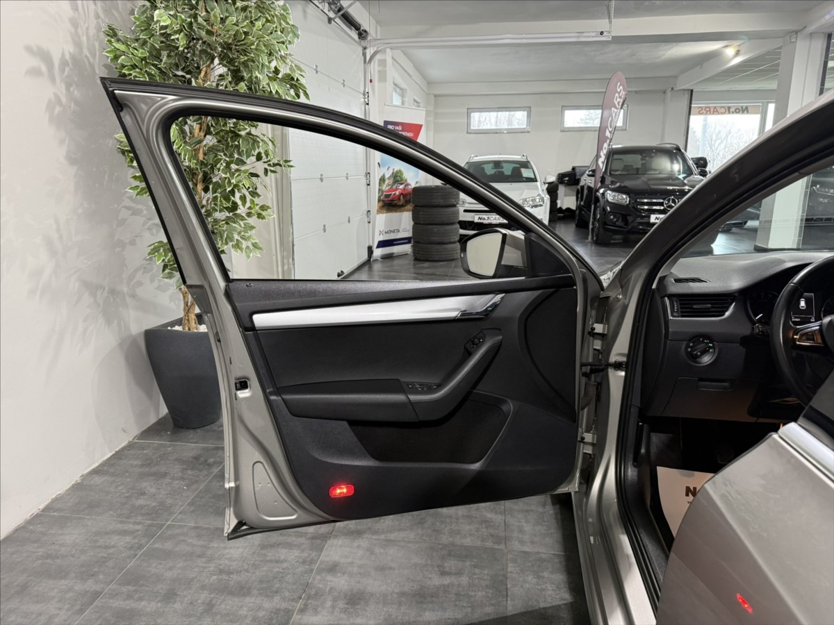 skoda-octavia-2-0-tdi-style-bi-xen-tazne - 5