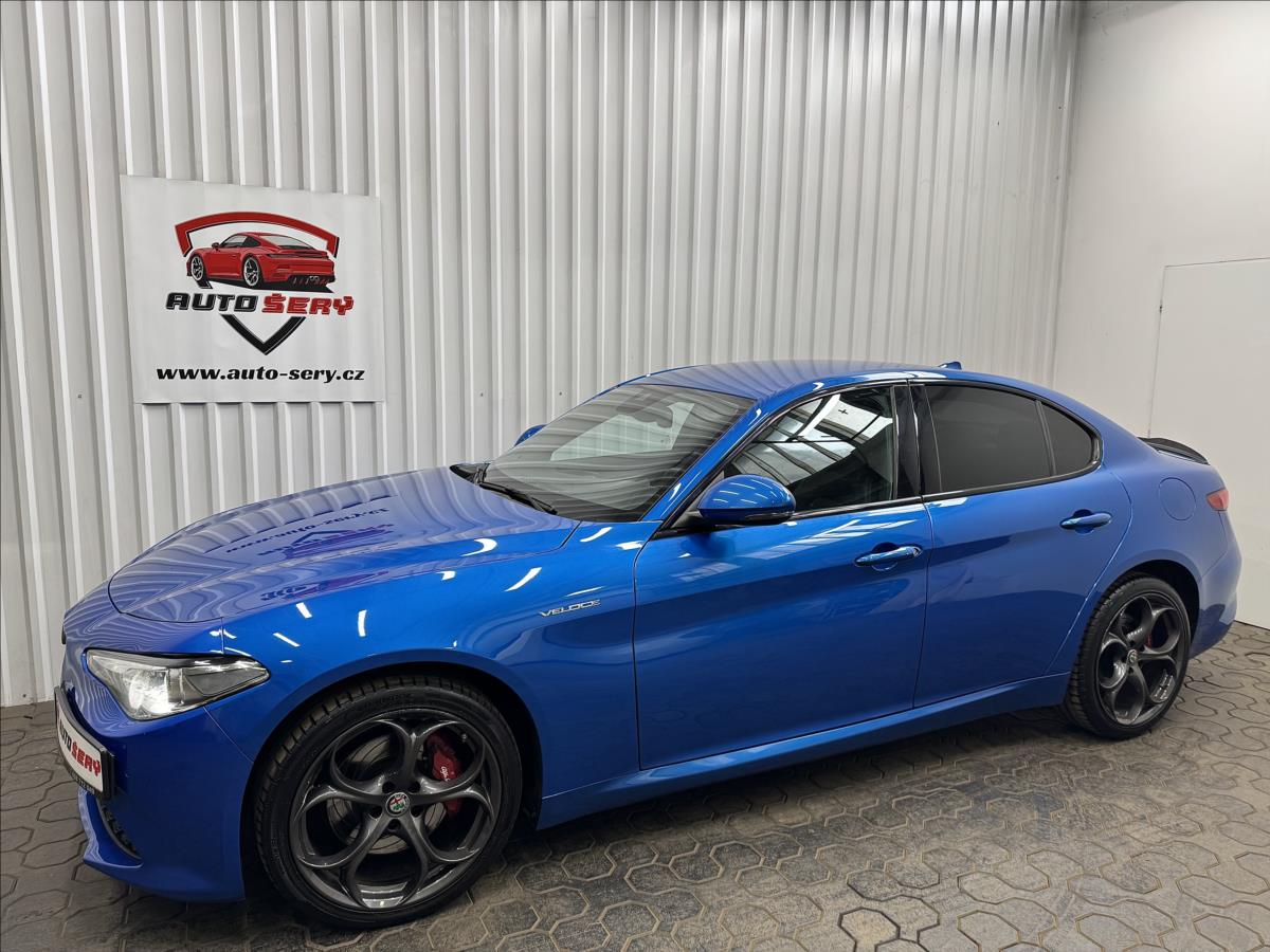 alfa-romeo-giulia-206kw-q4-veloce-1-majitel - 2
