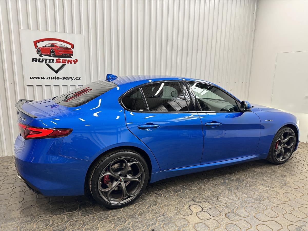 alfa-romeo-giulia-206kw-q4-veloce-1-majitel - 8