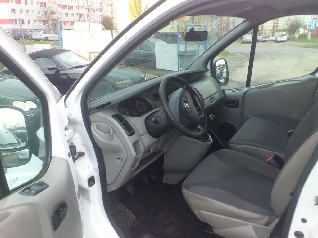 opel-vivaro-2-5-cdti-107kw - 7
