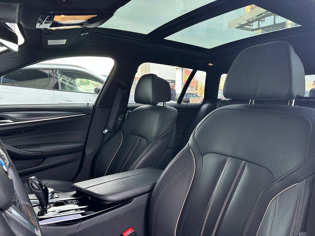 bmw-rada-5-540i-xdrive-laser-pano-tazne - 7