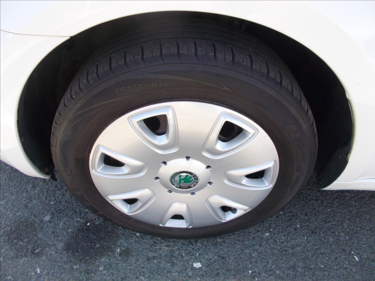 skoda-octavia-2-0-tdi-110-kw-cr-digiklima-tz-iii - 4