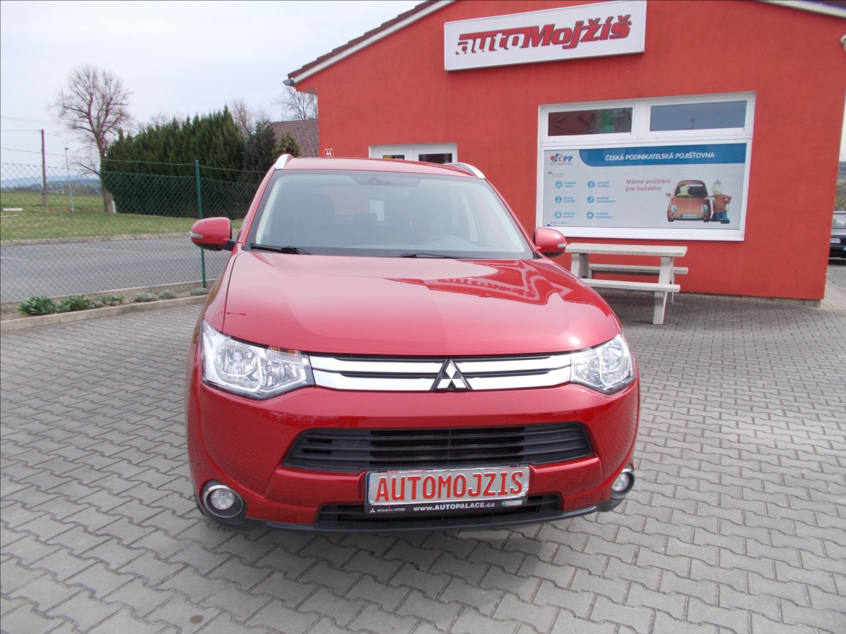 mitsubishi-outlander-2-0-16v-1-majitel-cr-68500-km-top - 1