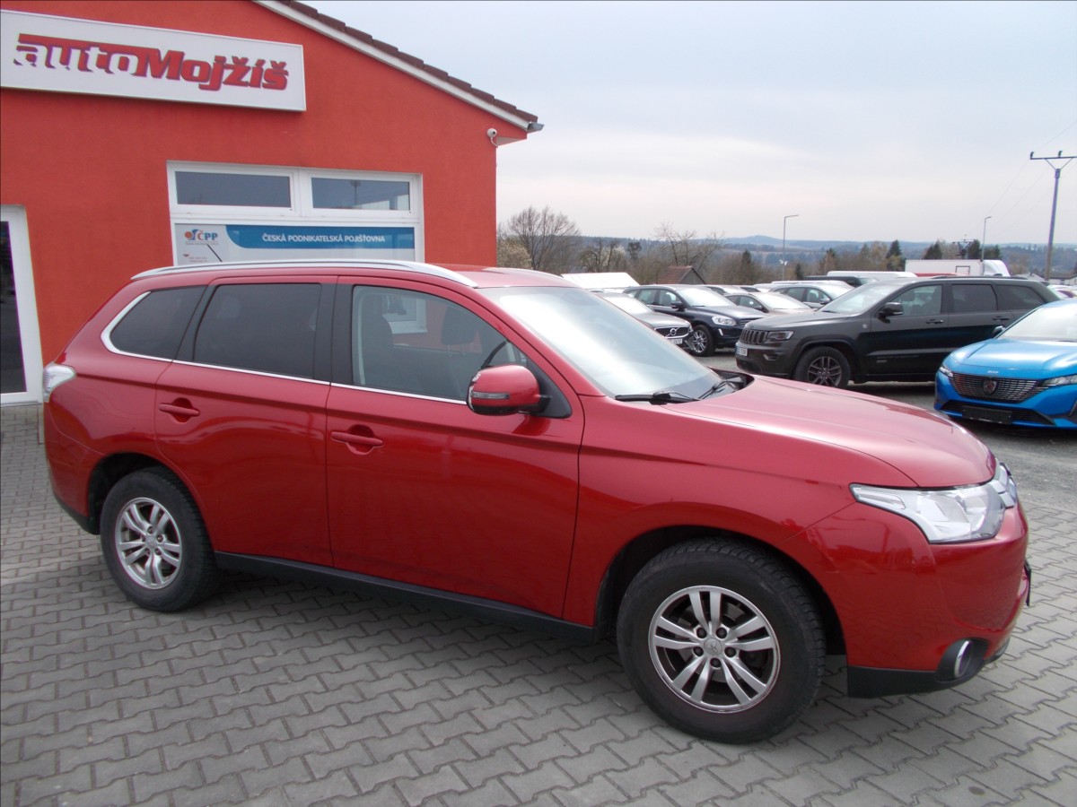 mitsubishi-outlander-2-0-16v-1-majitel-cr-68500-km-top - 7