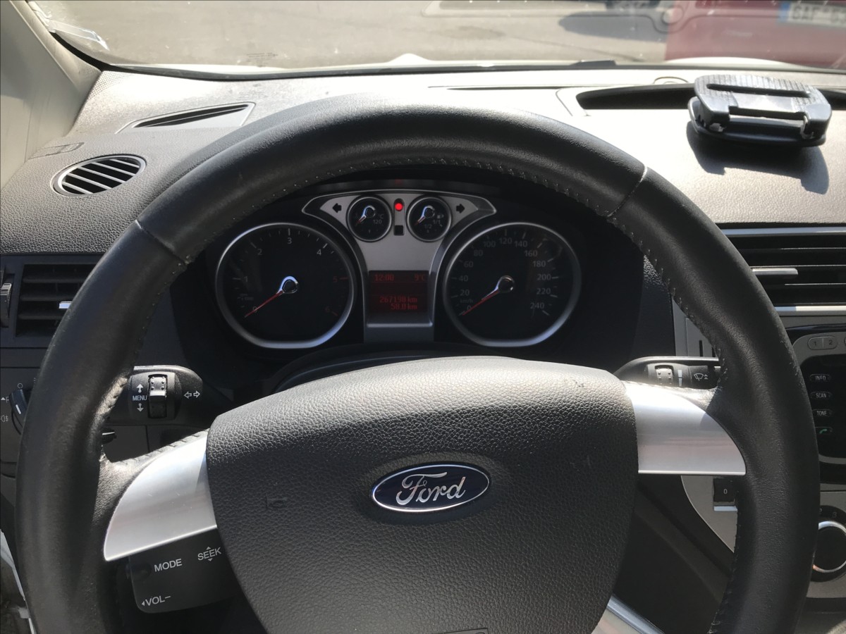 ford-kuga-2-0-tdci-4x4-120kw-mt - 7