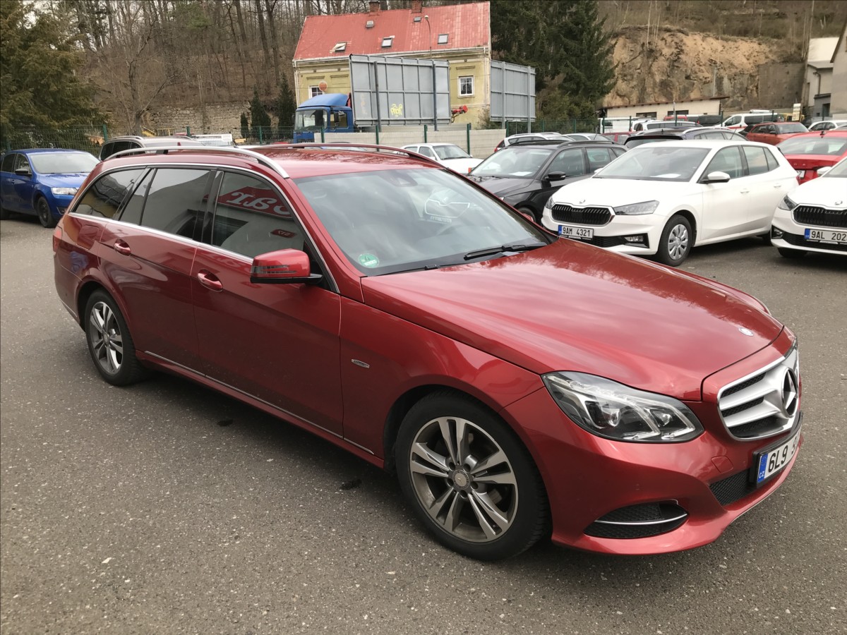 mercedes-benz-tridy-e-2-1-cdi-100kw-combi-mt - 4