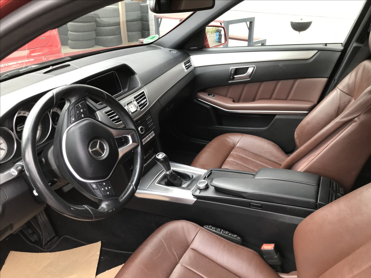 mercedes-benz-tridy-e-2-1-cdi-100kw-combi-mt - 9