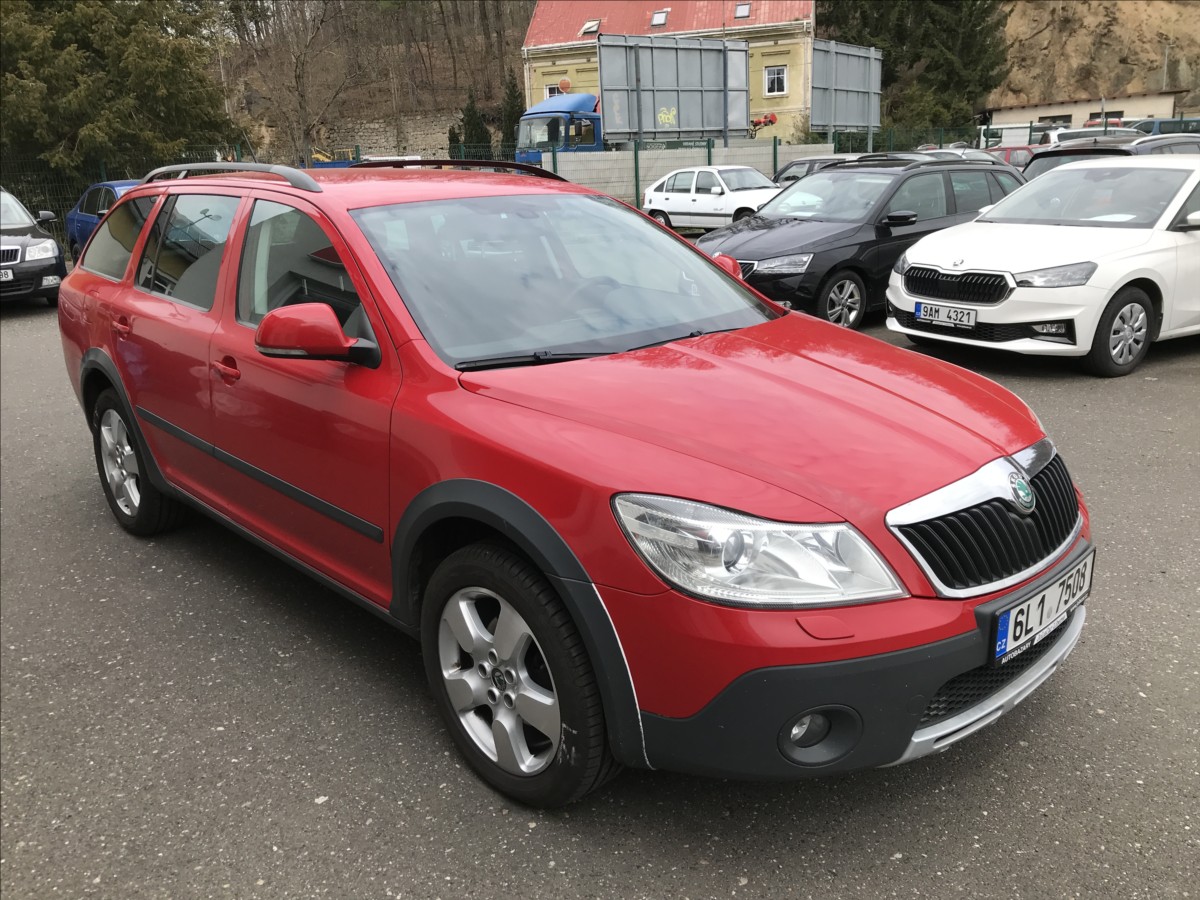 skoda-octavia-2-0-tdi-103kw-scout-combi-4x4 - 3