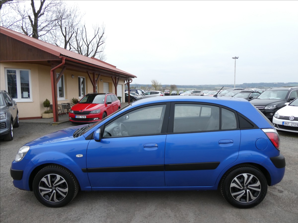 kia-rio-1-4-i-71kw-klima-2-majitel - 5