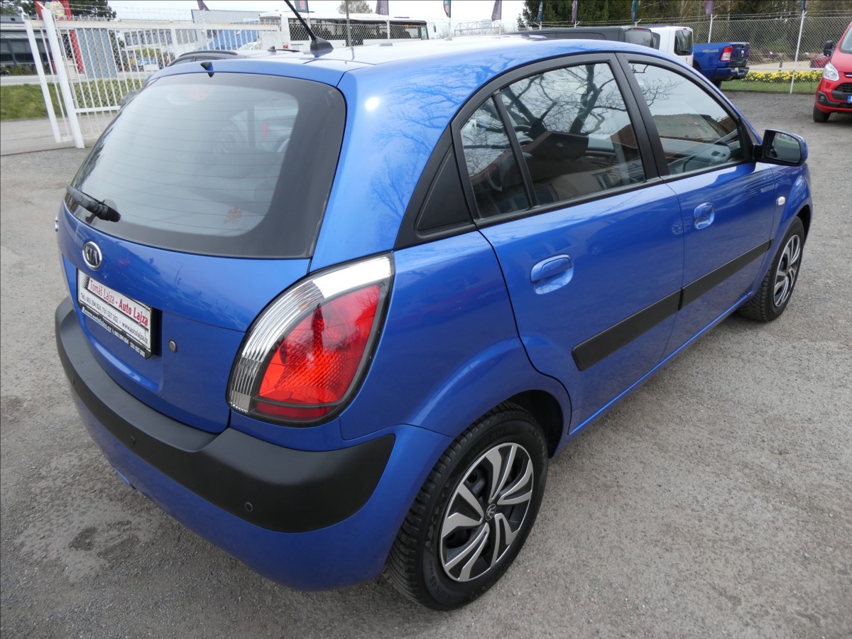 kia-rio-1-4-i-71kw-klima-2-majitel - 8