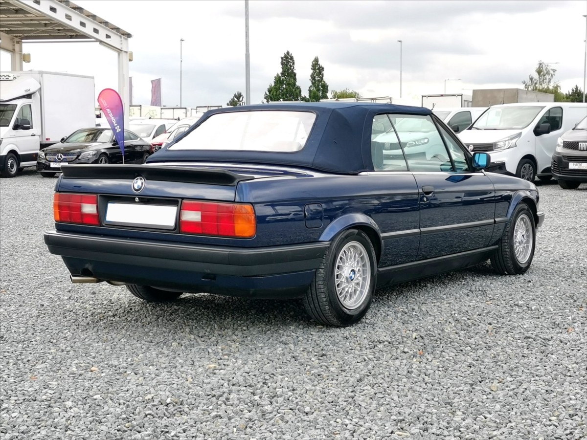 bmw-rada-3-e30-318i-cabrio-hardtop-top - 3