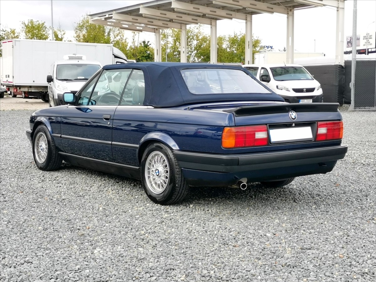 bmw-rada-3-e30-318i-cabrio-hardtop-top - 4