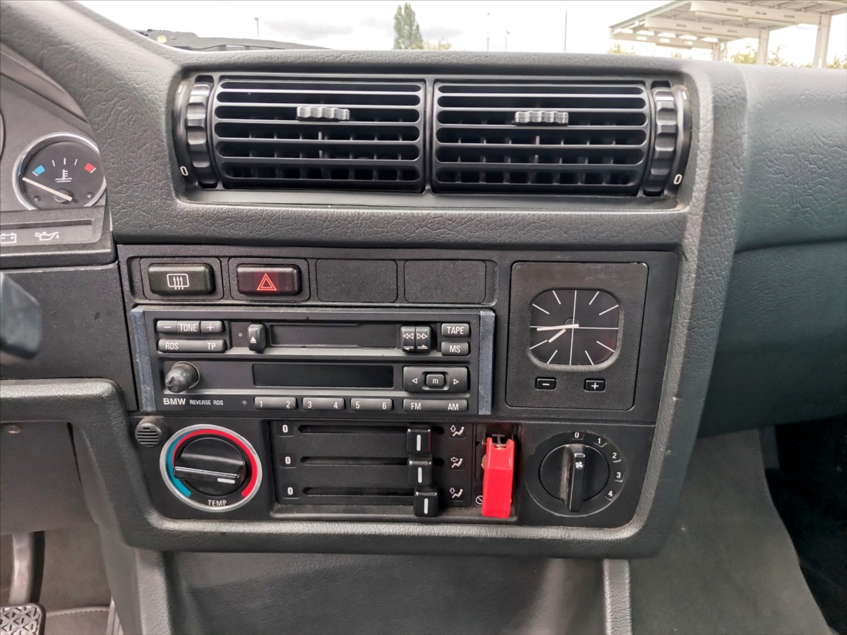 bmw-rada-3-e30-318i-cabrio-hardtop-top - 9