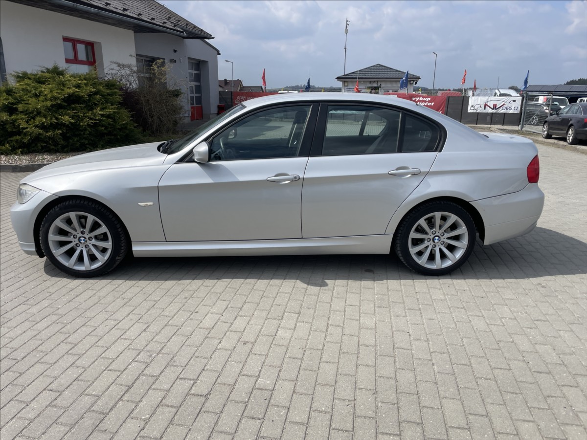 bmw-rada-3-2-0-318d-automat-bez-koroze - 1