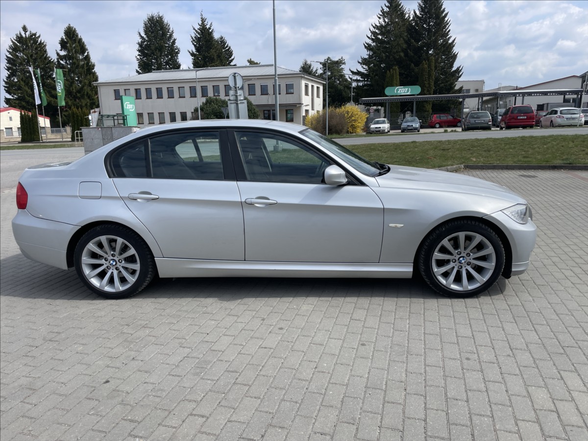 bmw-rada-3-2-0-318d-automat-bez-koroze - 4