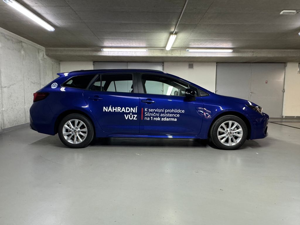 toyota-corolla-1-8-hybrid-ts-comfort-tech - 3