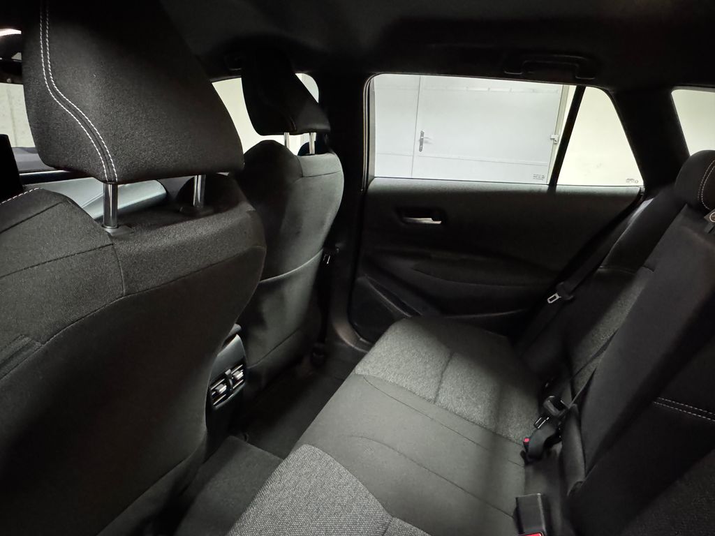 toyota-corolla-1-8-hybrid-ts-comfort-tech - 9