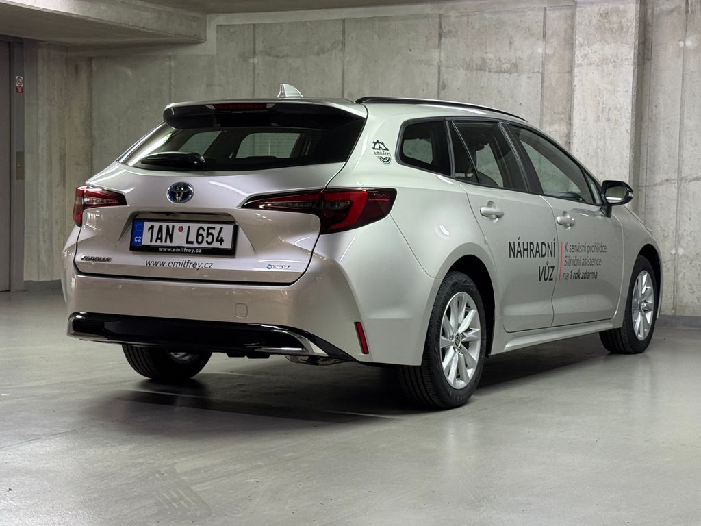 toyota-corolla-1-8-hybrid-ts-comfort-tech - 4