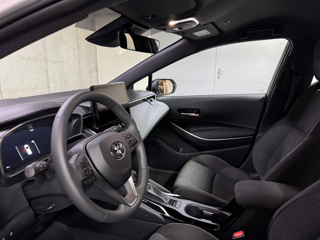 toyota-corolla-1-8-hybrid-ts-comfort-tech - 8