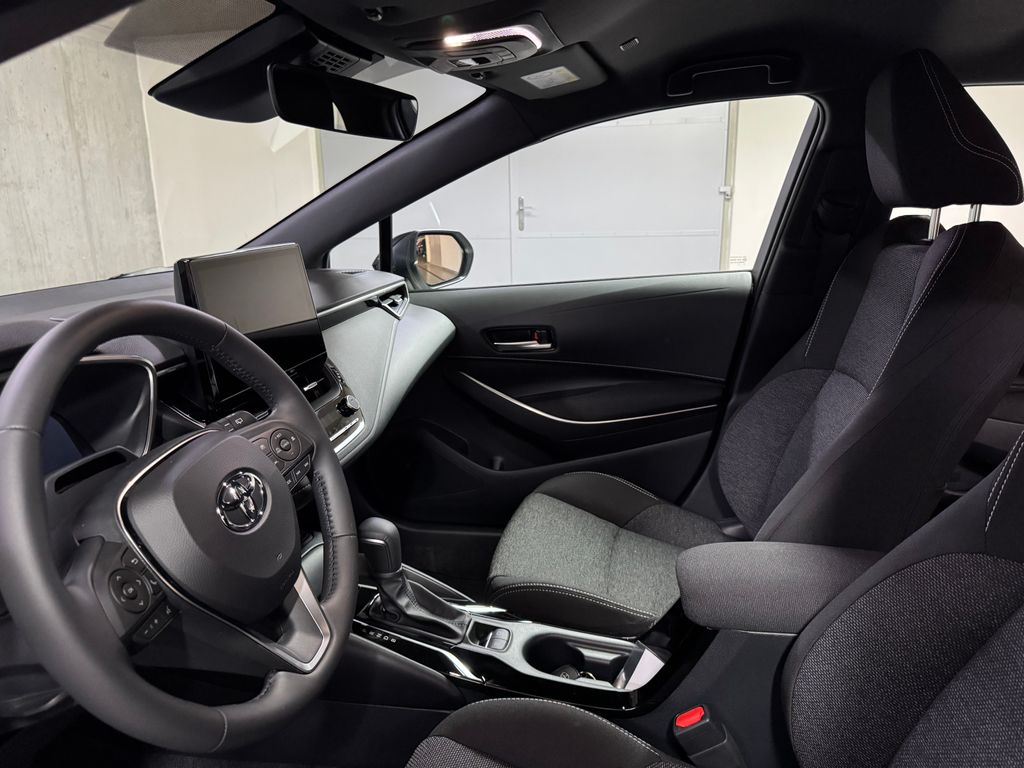 toyota-corolla-1-8-hybrid-ts-comfort-tech - 8