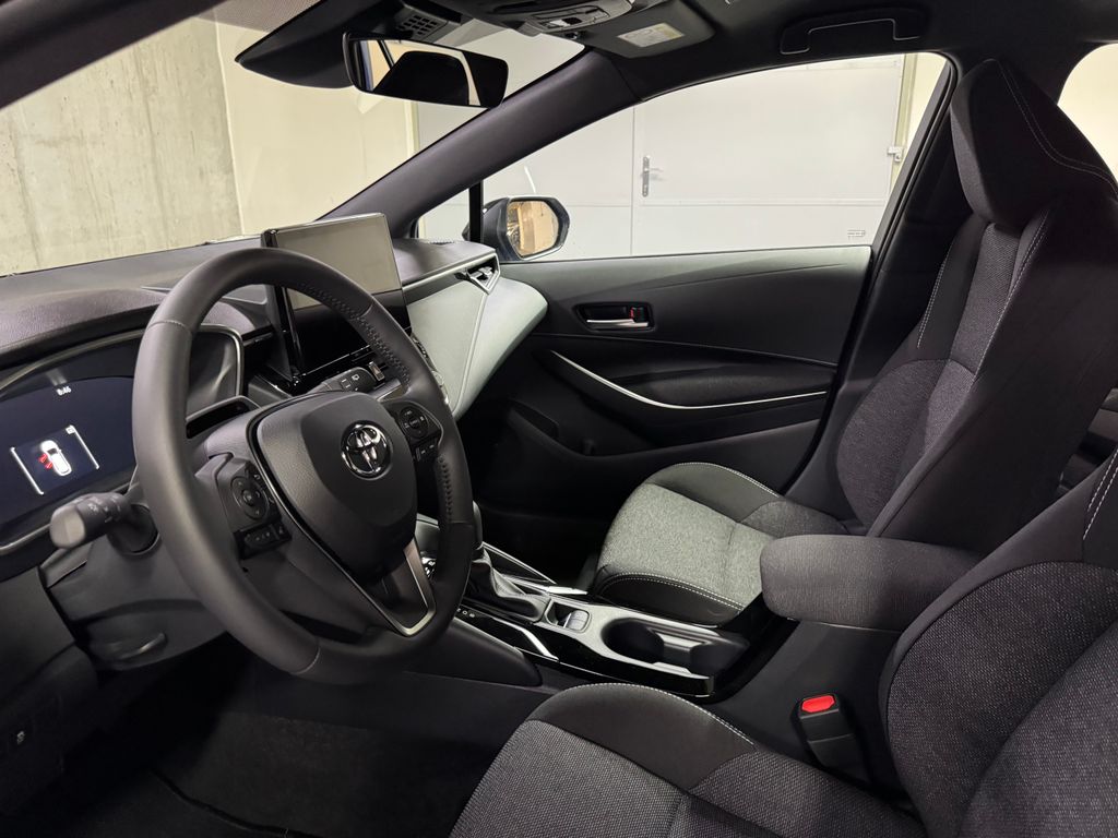 toyota-corolla-1-8-hybrid-ts-comfort-tech - 8