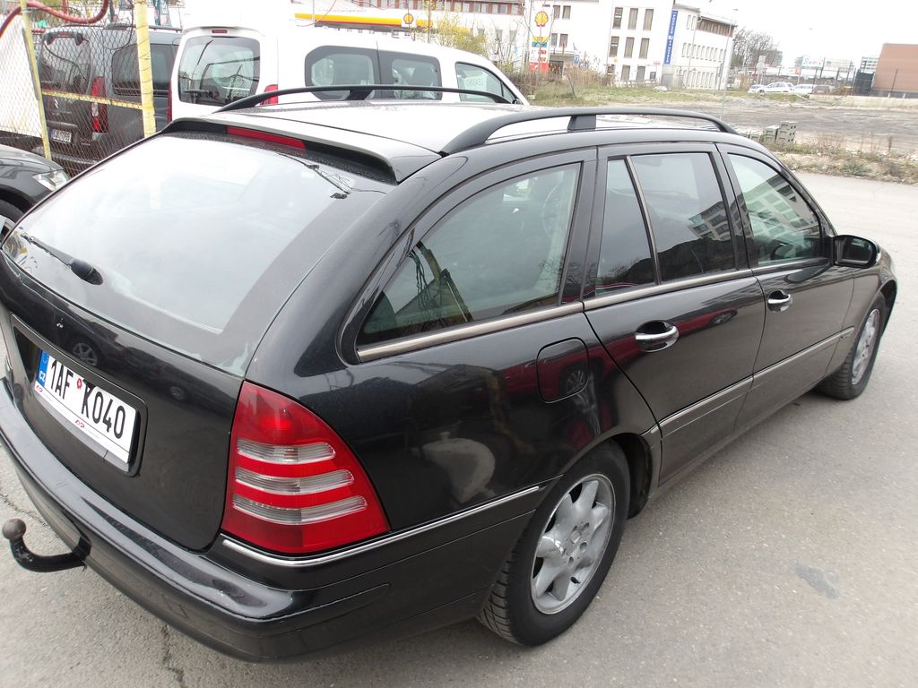 mercedes-benz-tridy-c-2-2cdi-105kw-automat - 4