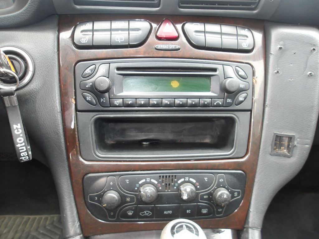 mercedes-benz-tridy-c-2-2cdi-105kw-automat - 8
