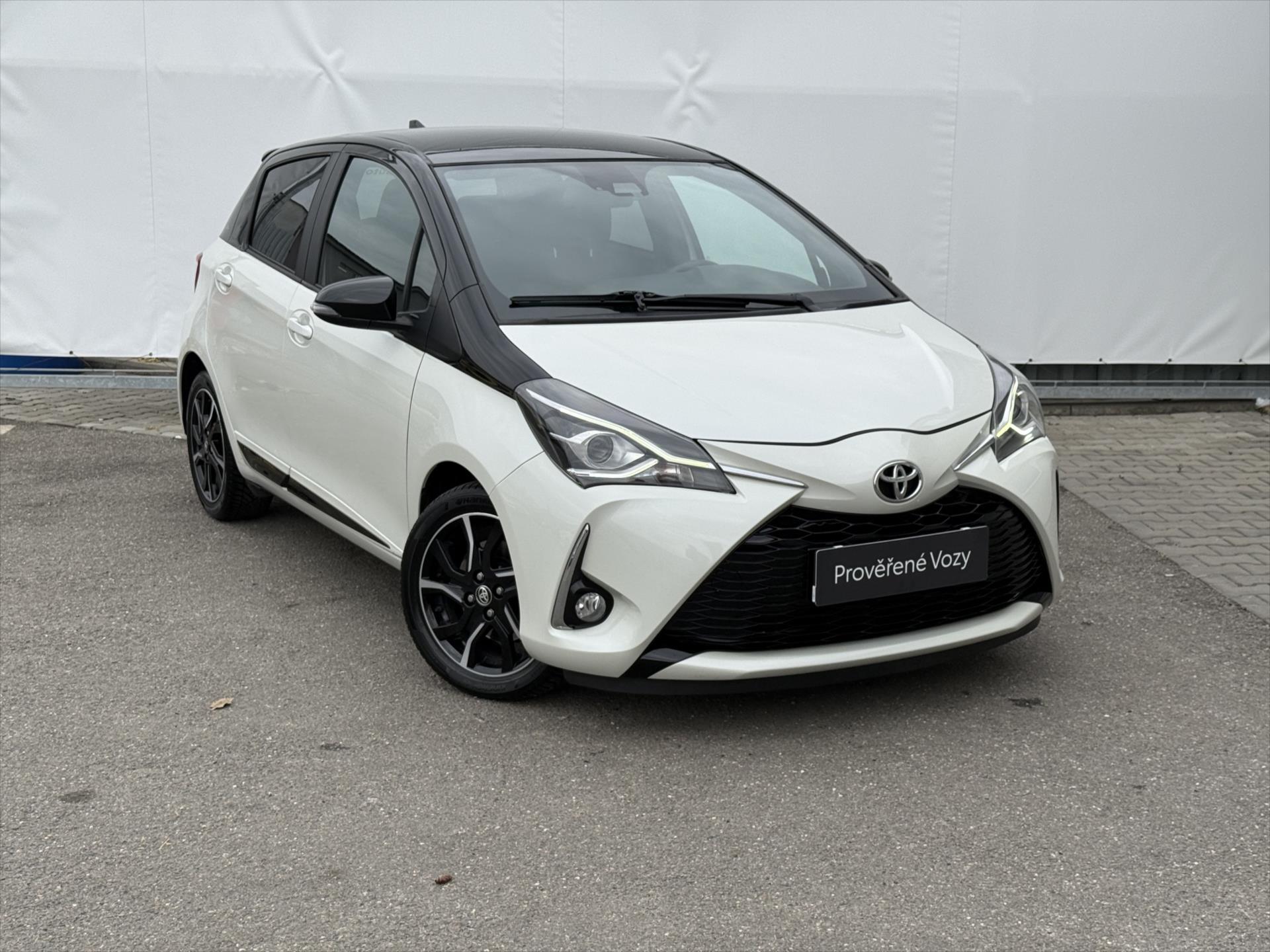 toyota-yaris-1-5-selection-smart-rezervace - 2
