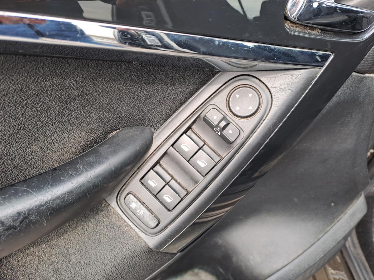 citroen-c4-picasso-1-6-hdi-7-mist-koupeno-cz - 9