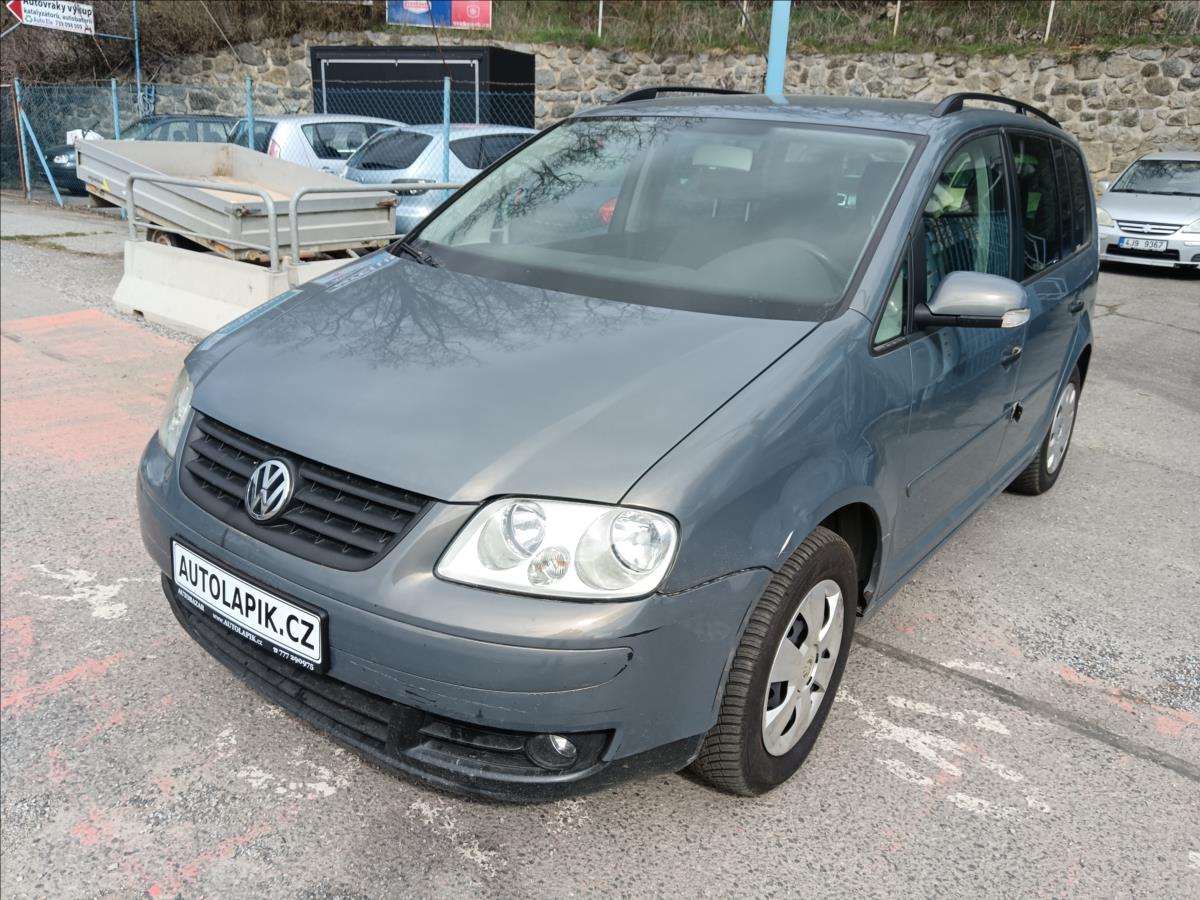 volkswagen-touran-1-9-tdi-conceptline - 1