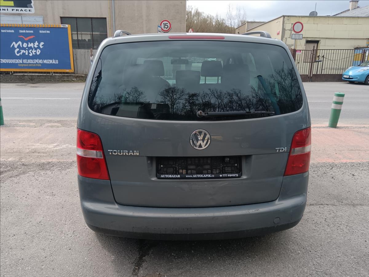 volkswagen-touran-1-9-tdi-conceptline - 7