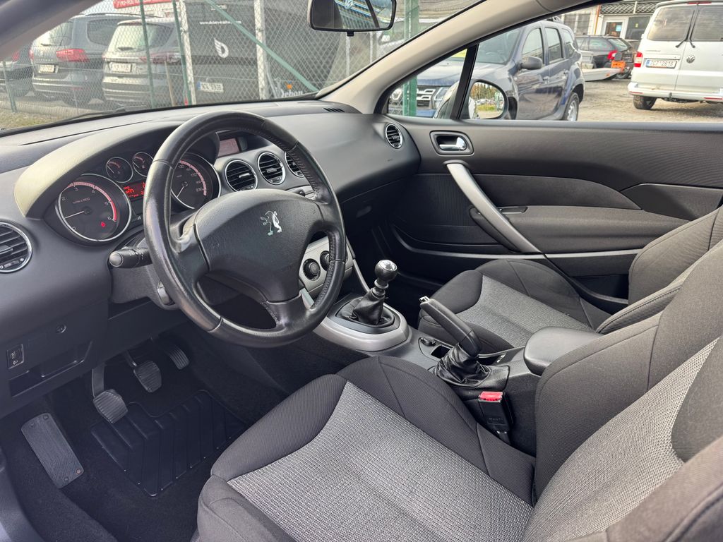 peugeot-308-1-6-hdi-82-kw-cabrio - 6