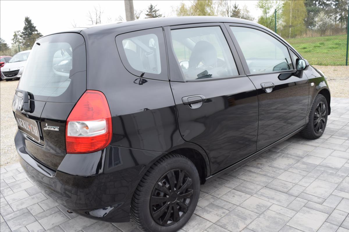 honda-jazz-1-3-i-57kw-nova-stk-nizke-km - 4