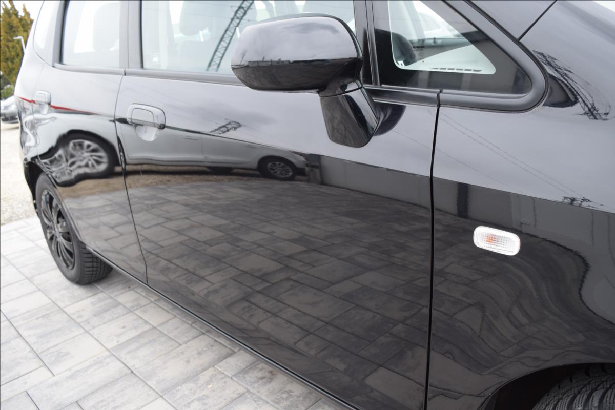 honda-jazz-1-3-i-57kw-nova-stk-nizke-km - 7