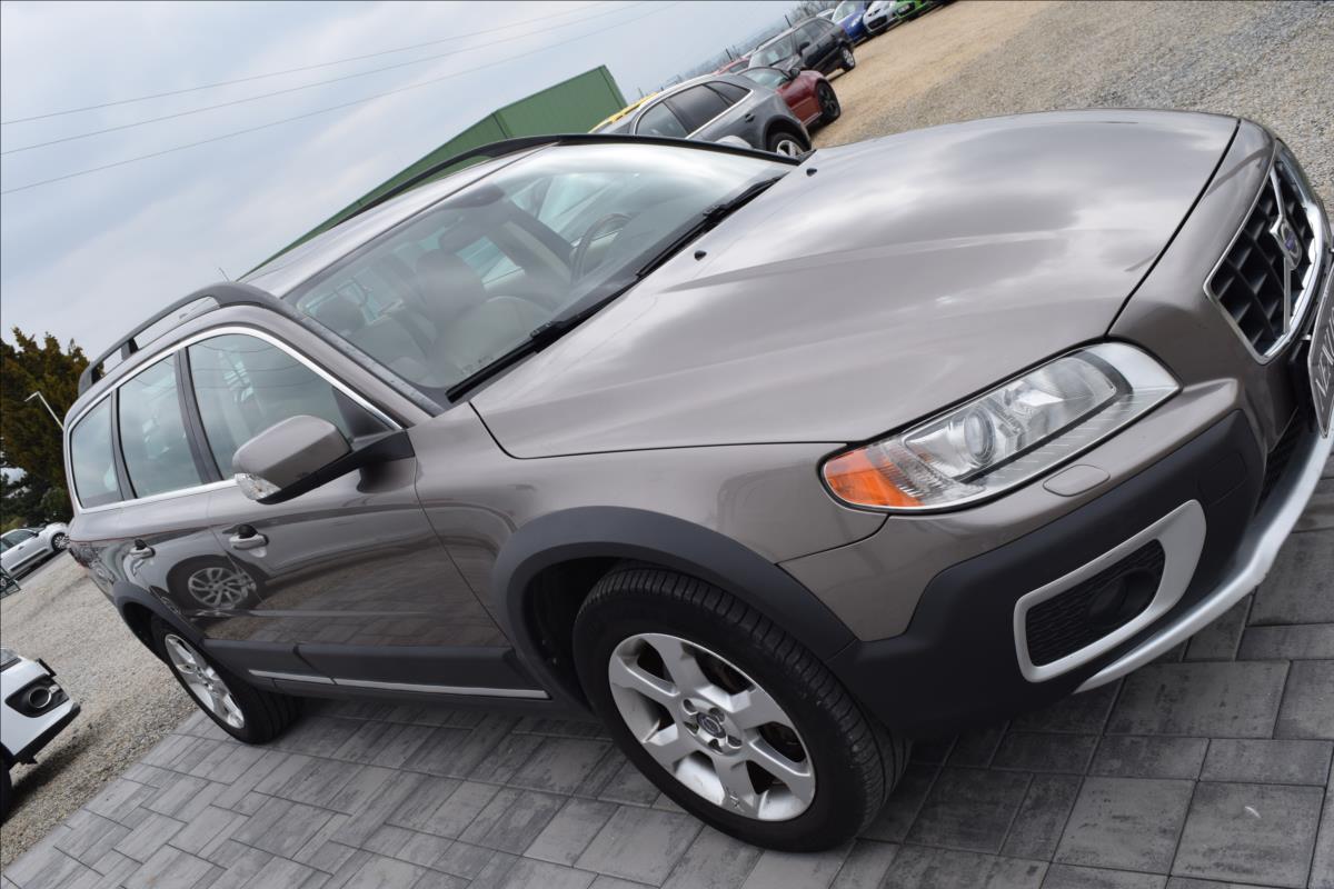 volvo-xc70-2-4-d-120kw-4x4-alu-tazne - 3