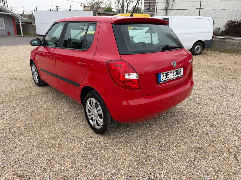 skoda-fabia-1-2htp-44kw-po-sevise - 2