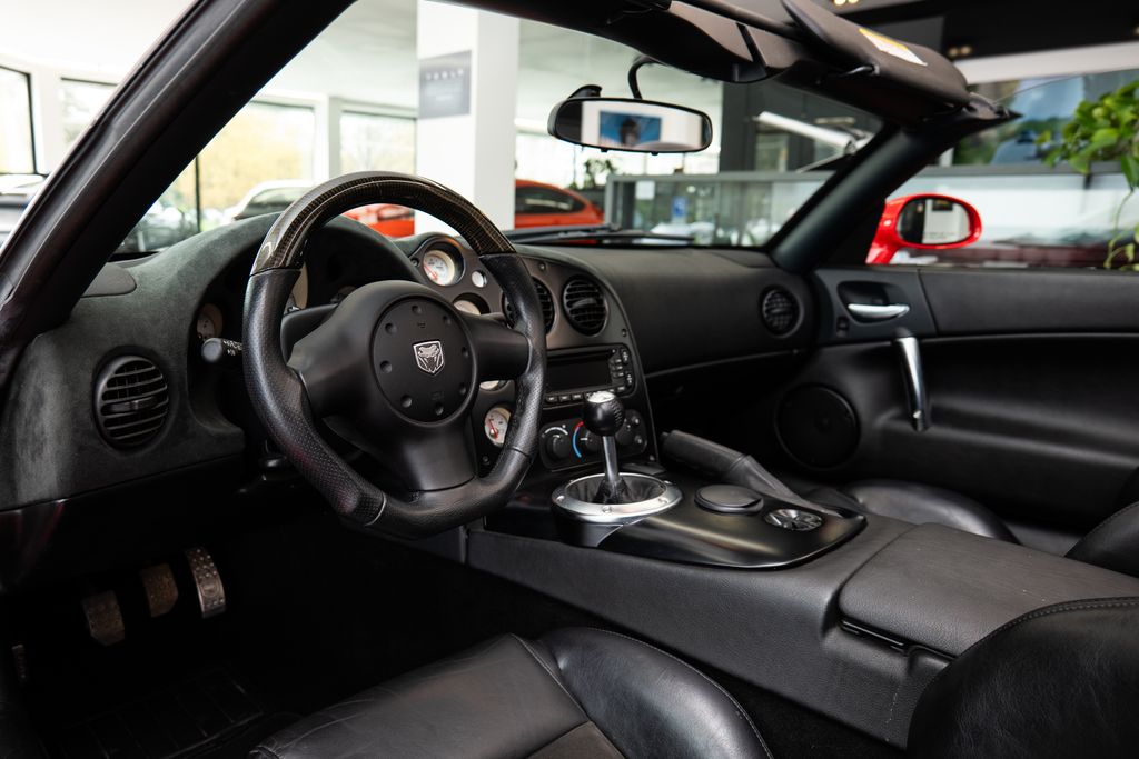 dodge-viper-srt-10-manual-v10-alpine-audio - 4