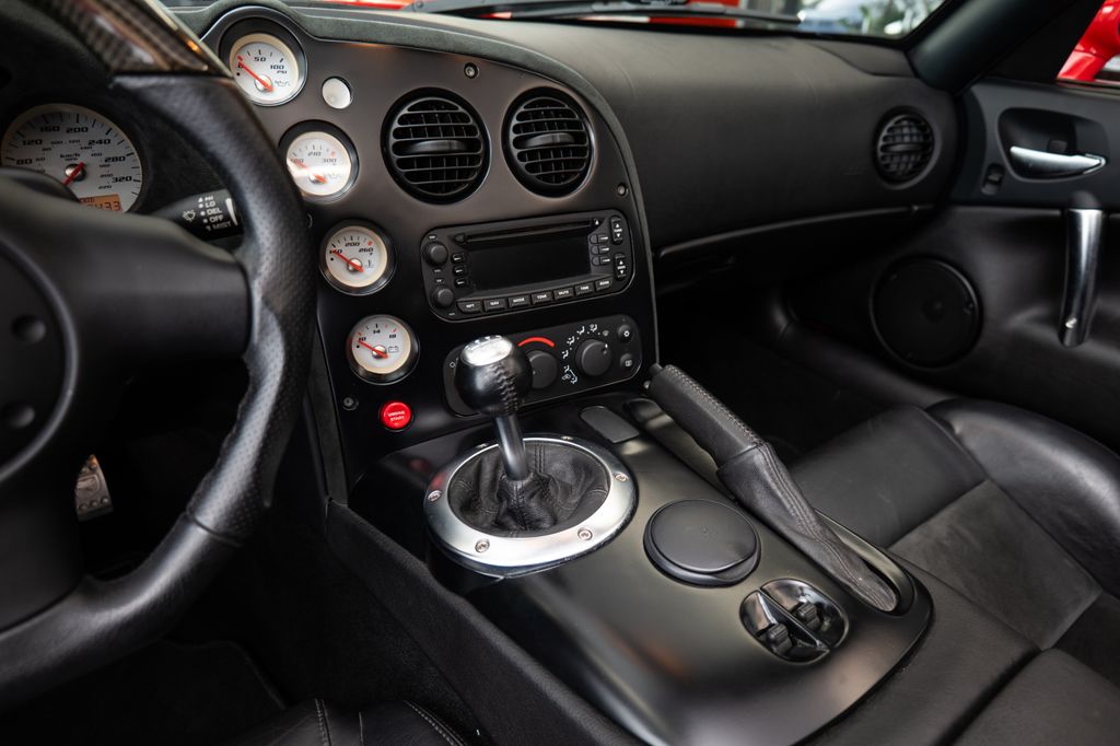 dodge-viper-srt-10-manual-v10-alpine-audio - 8