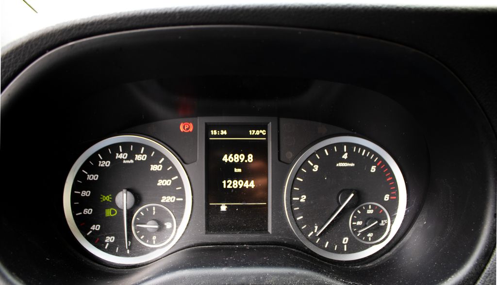 mercedes-benz-vito - 9