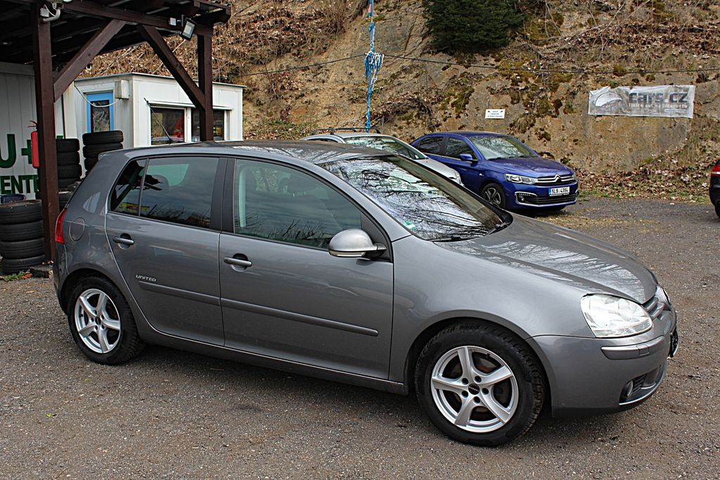 volkswagen-golf-v-1-4i-90-kw - 3