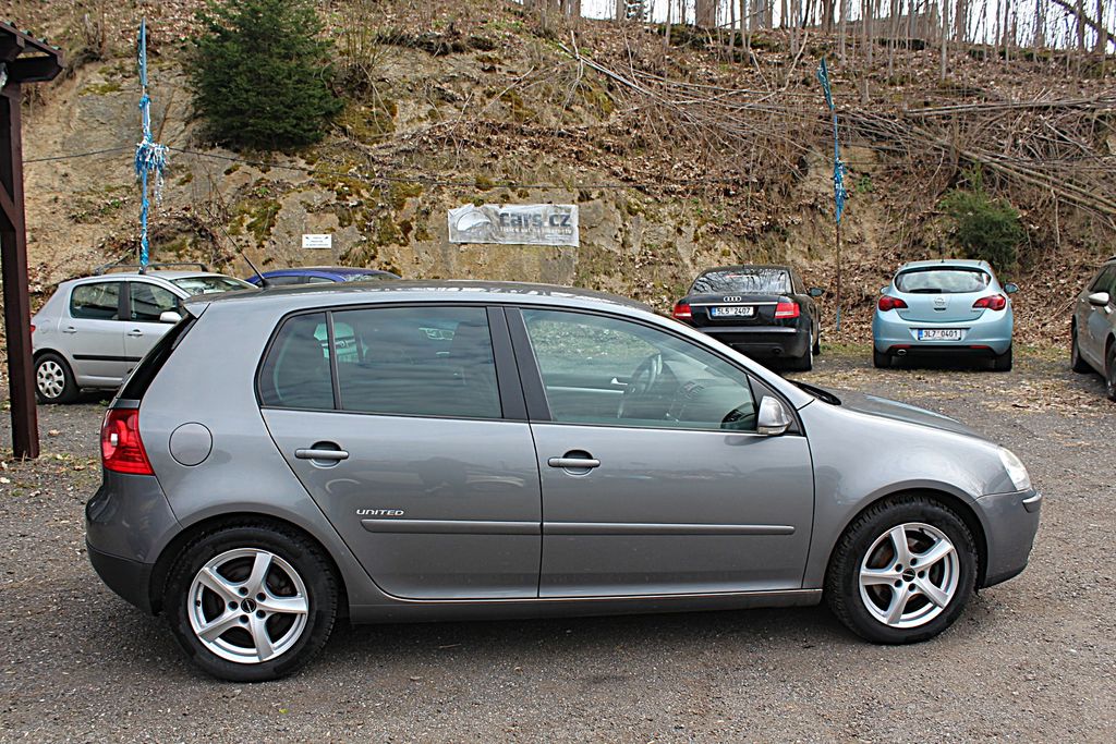 volkswagen-golf-v-1-4i-90-kw - 4