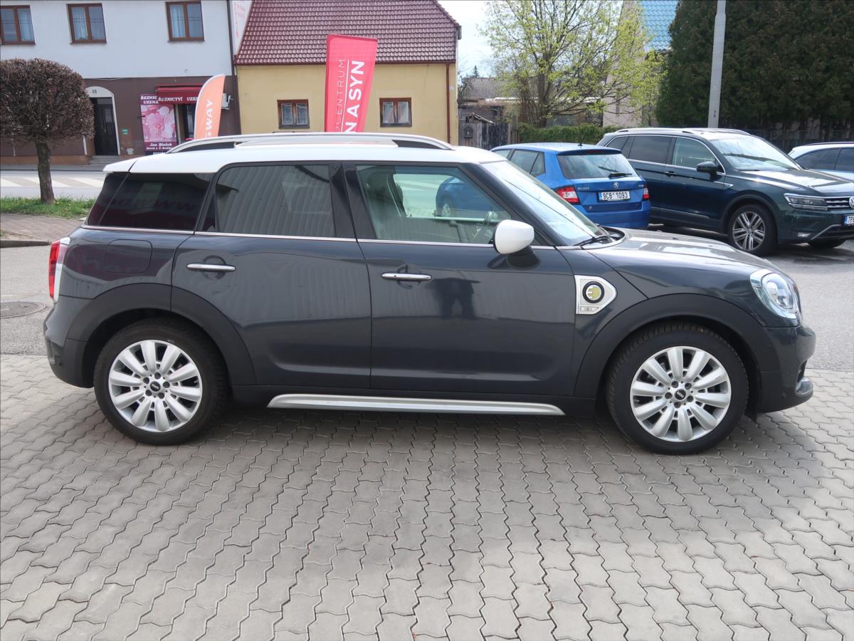 mini-countryman-1-5-all4-1-majitel-panorama-top - 2