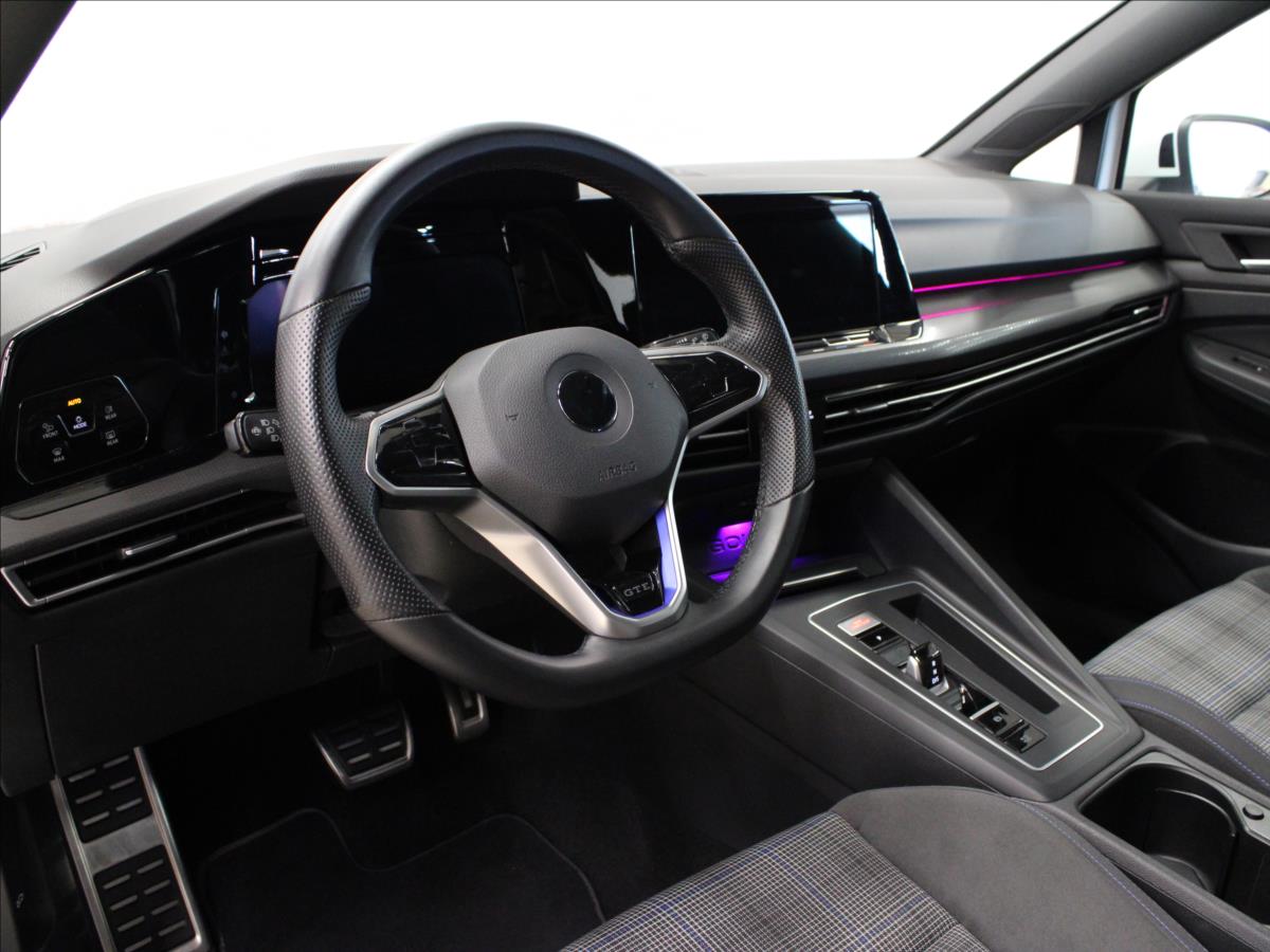 volkswagen-golf-1-4-gte-1-majitel-zanovni - 9