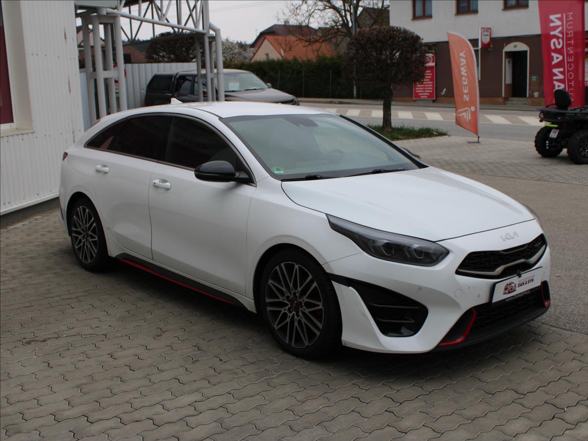 kia-proceed-1-6-t-gdi-gt-150kw-cz-top-stav - 1