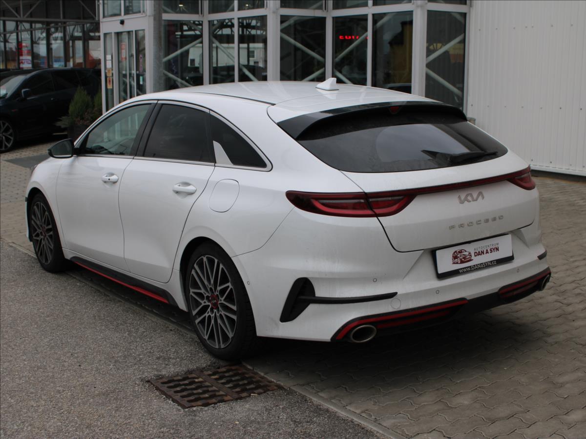 kia-proceed-1-6-t-gdi-gt-150kw-cz-top-stav - 3
