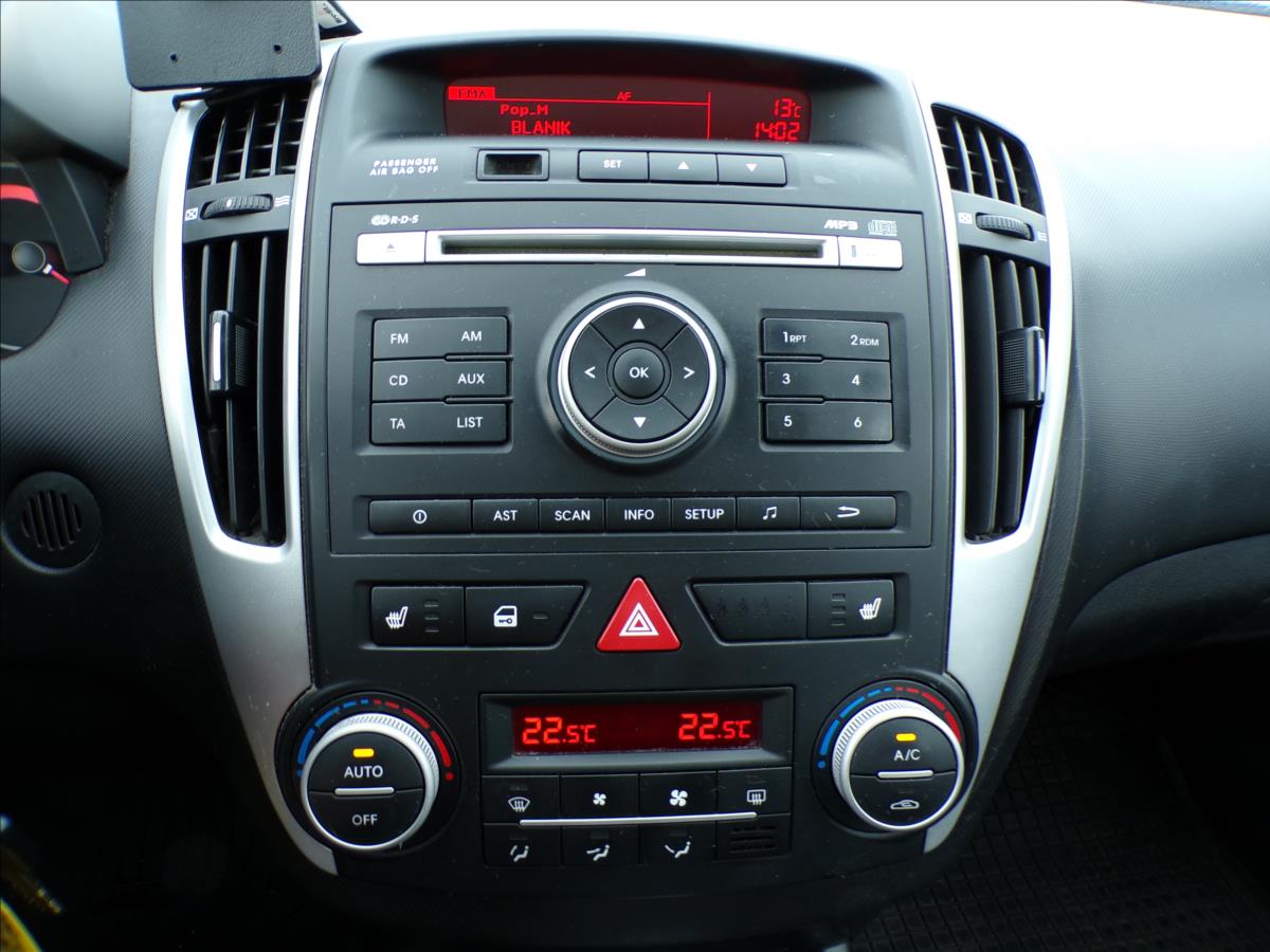 kia-ceed-1-6-i16v-automat - 8