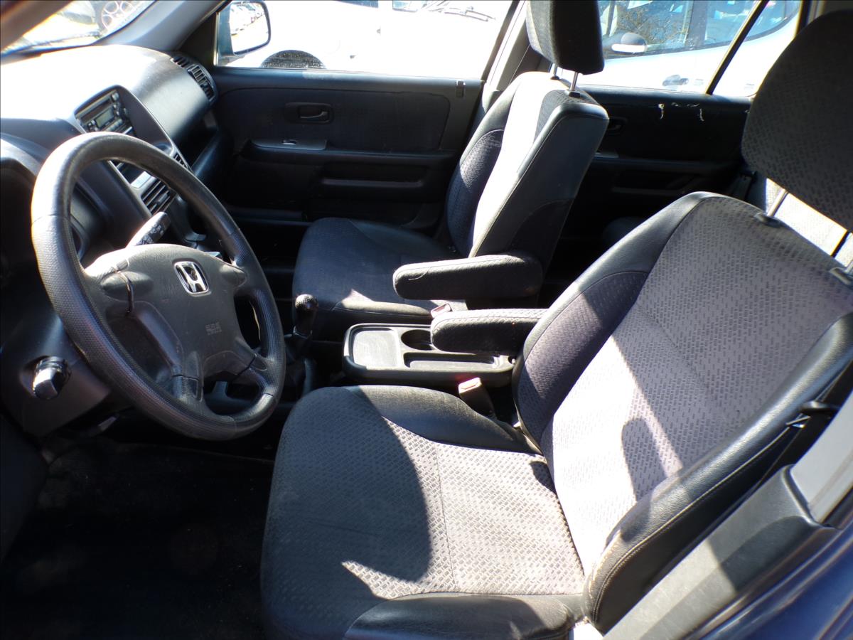 honda-cr-v-2-0-i-4x4-tazne-zarizeni - 9