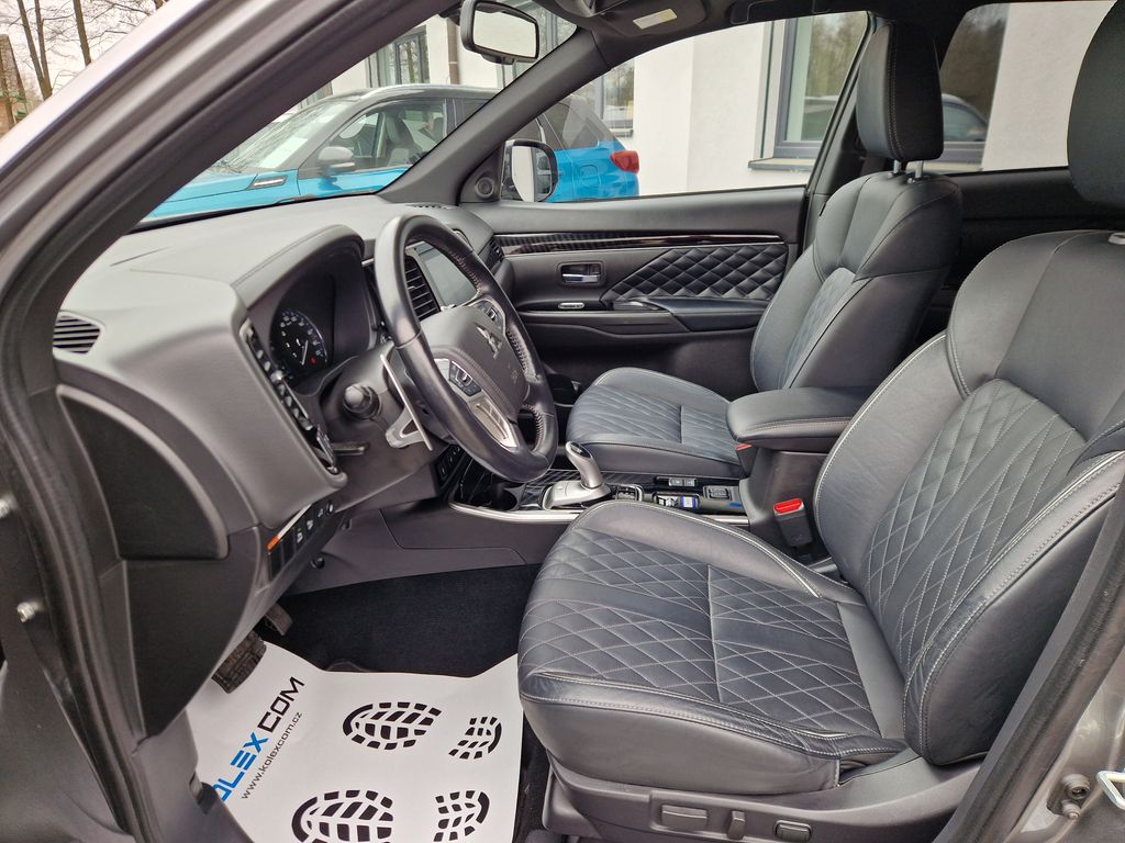 mitsubishi-outlander-2-4-phev-4x4 - 9